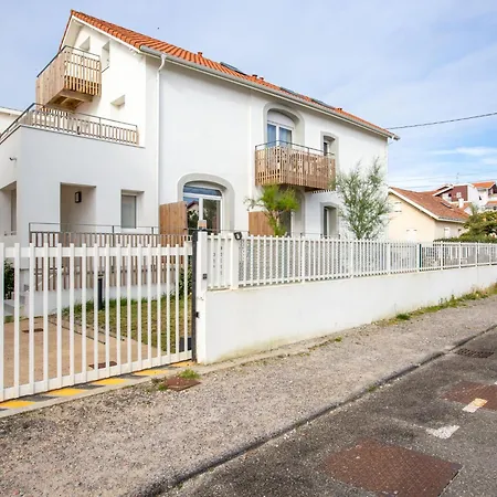 Cap Ocean-16 By Interhome Daire