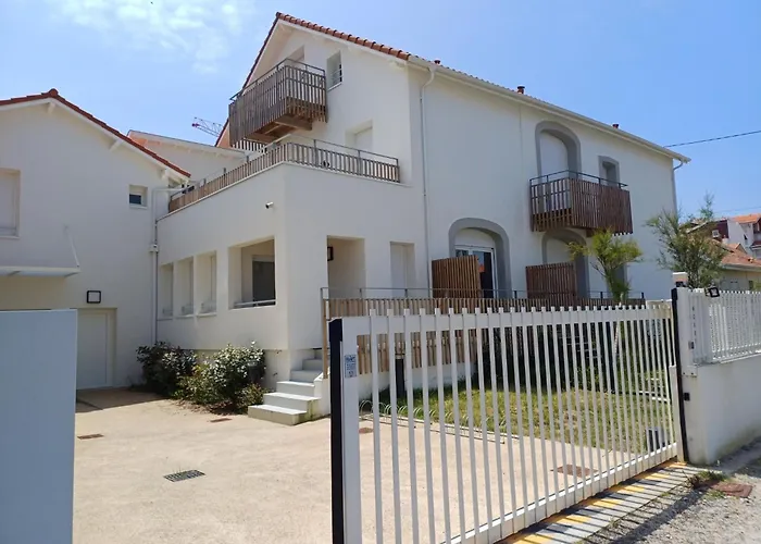 Cap Ocean-16 By Interhome Daire